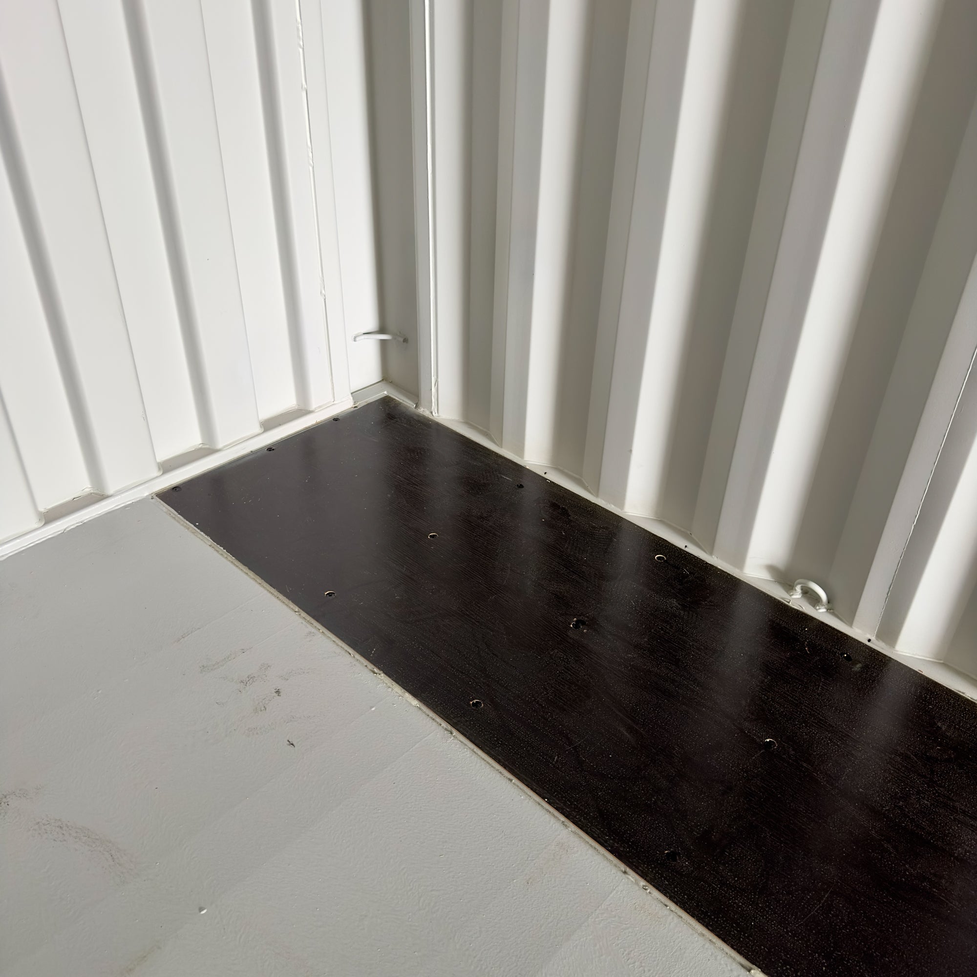 40' High Cube One Trip Shipping Container — photo 4